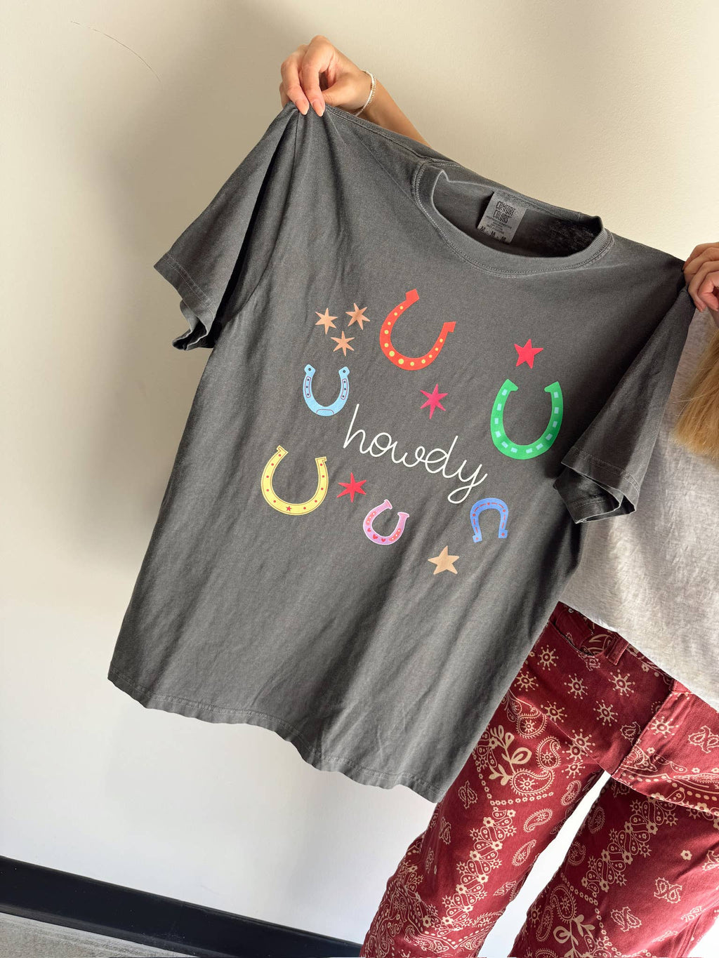 Howdy Horseshoe Tee