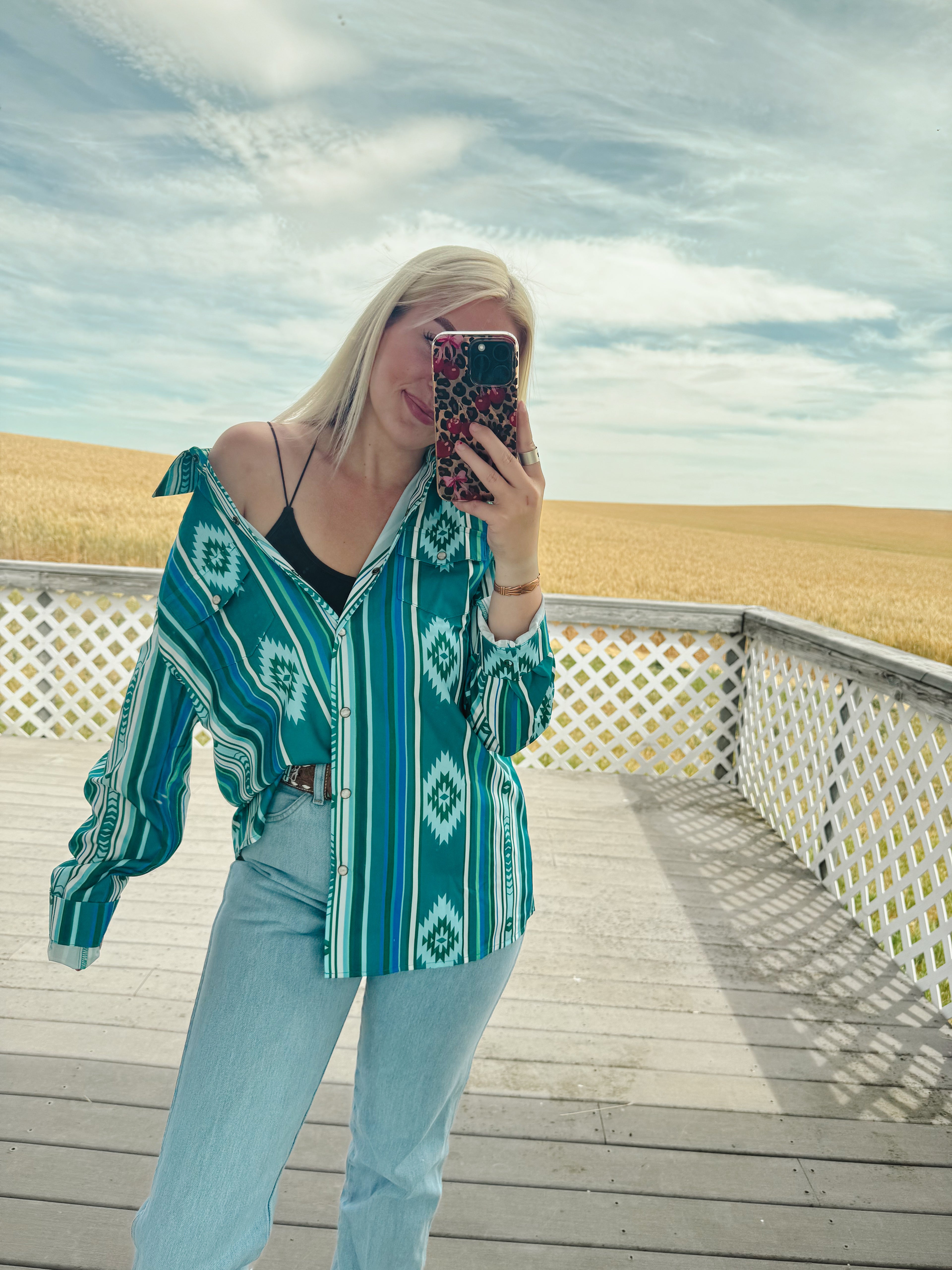 BUCKLE BUNNY BLUES PEARL SNAP