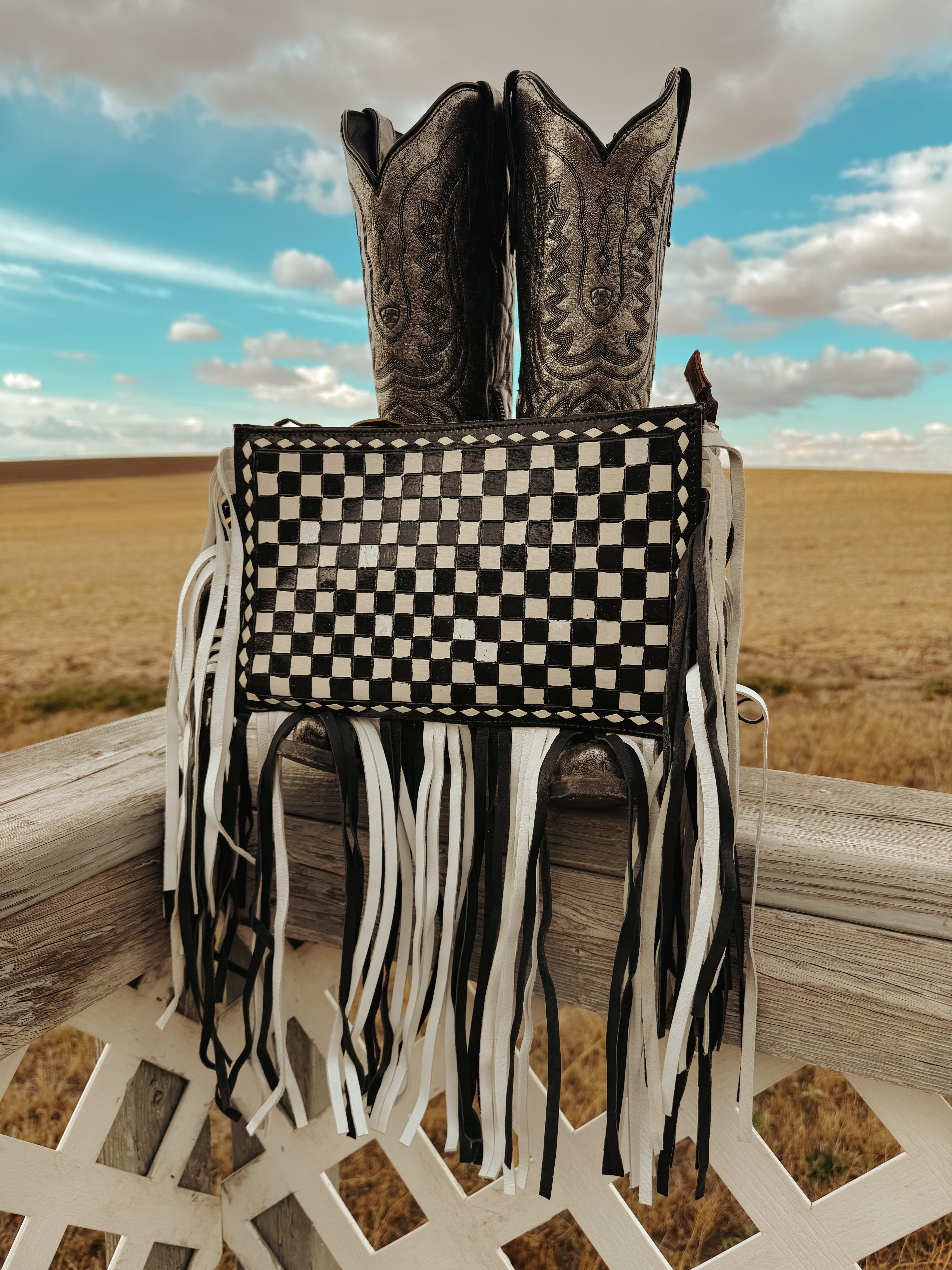 DUST & DIAMONDS CROSSBODY