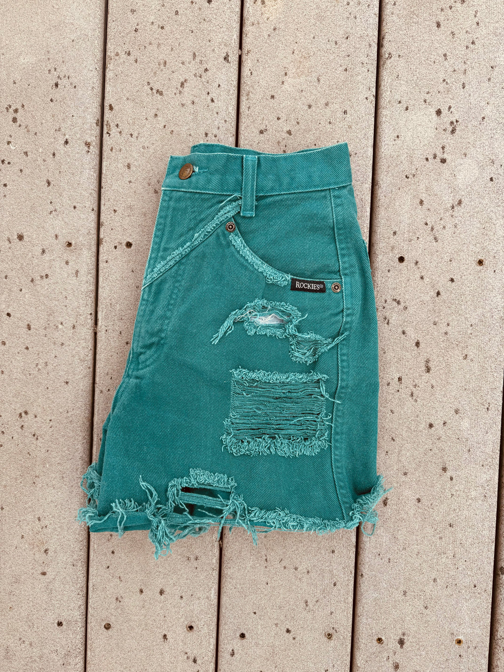 RODEOS & ROCKIES 22.5”