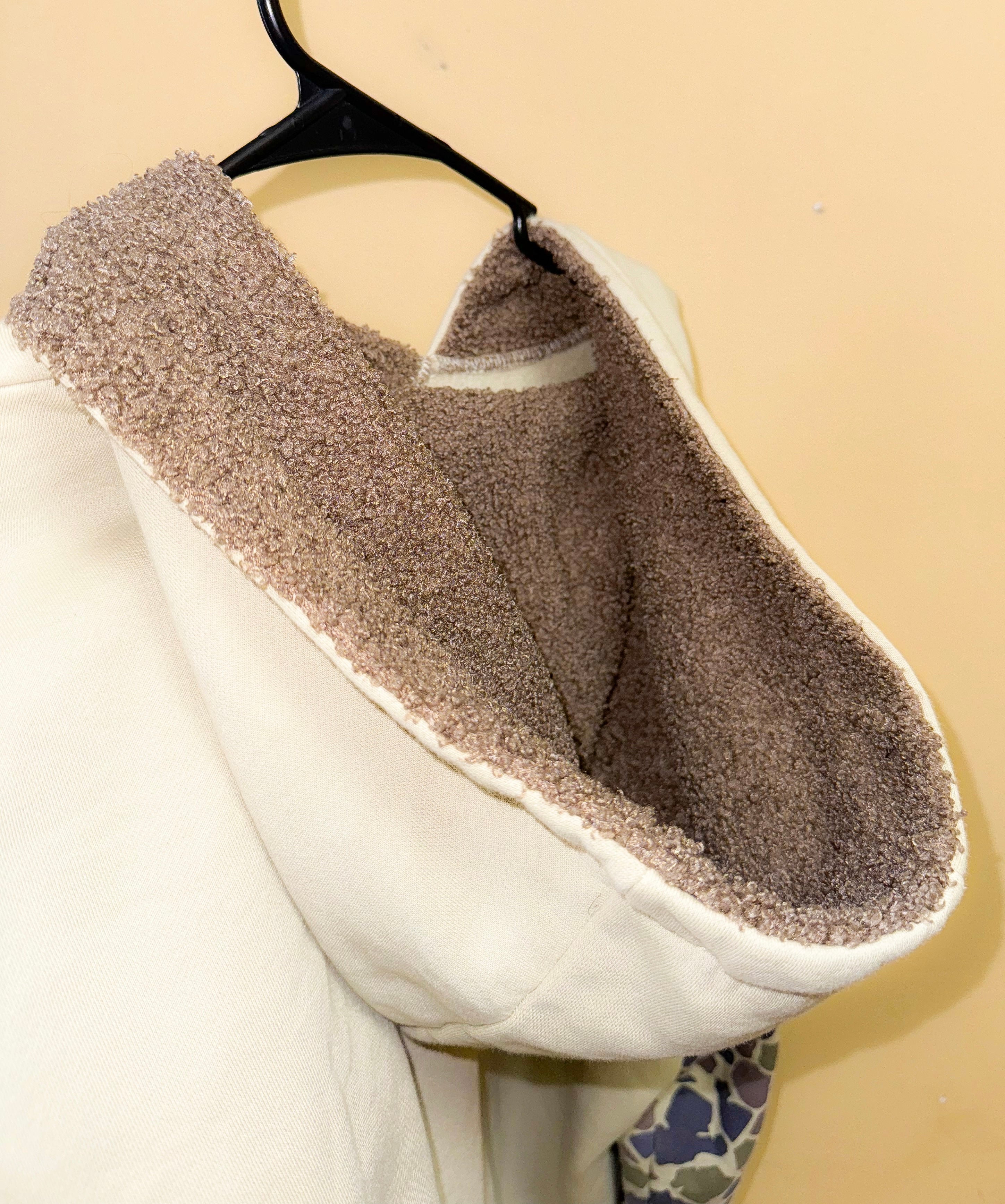 AMERICAN RAISED OUTDOORS HOODIE