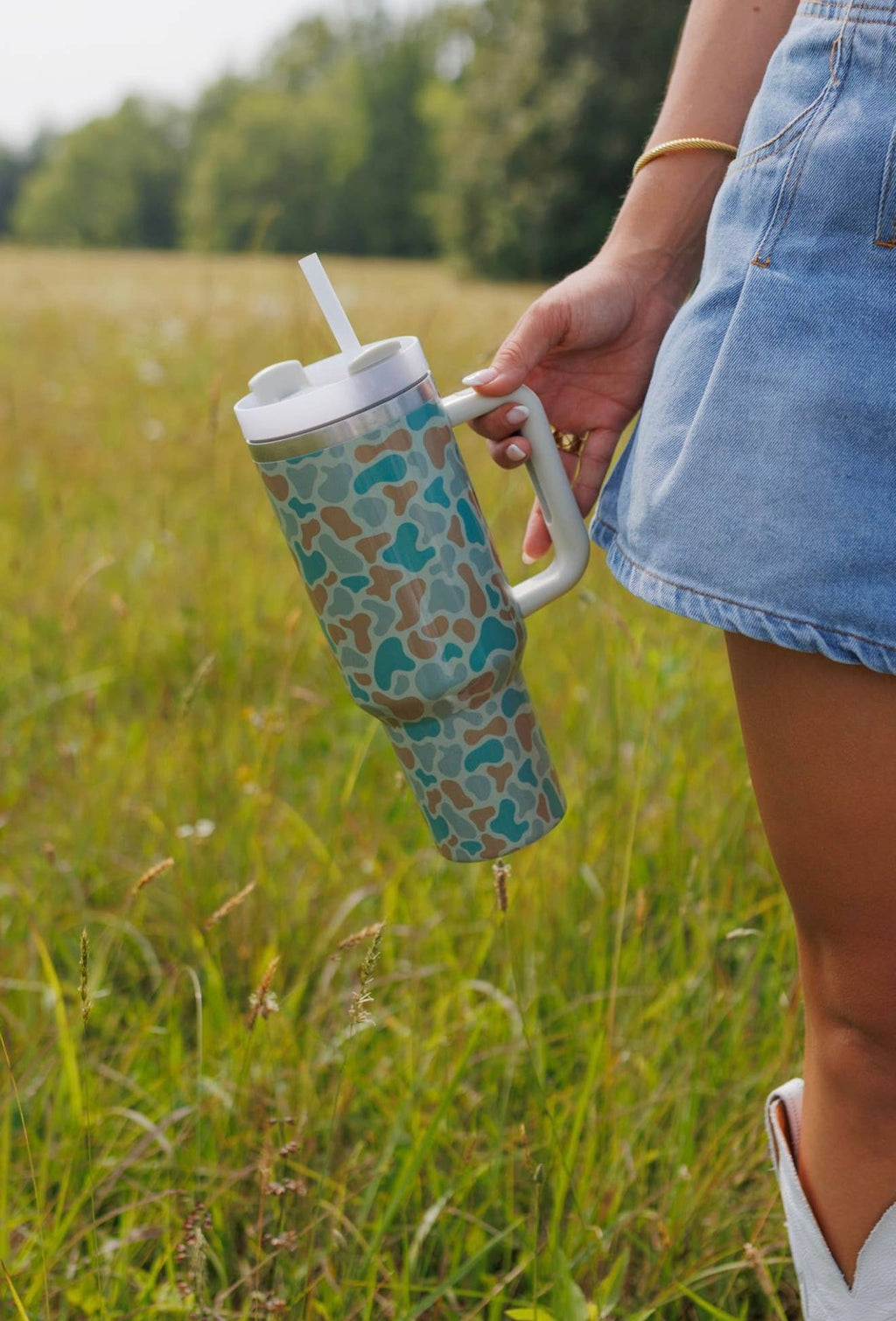Turquoise Camo Tumbler  40oz